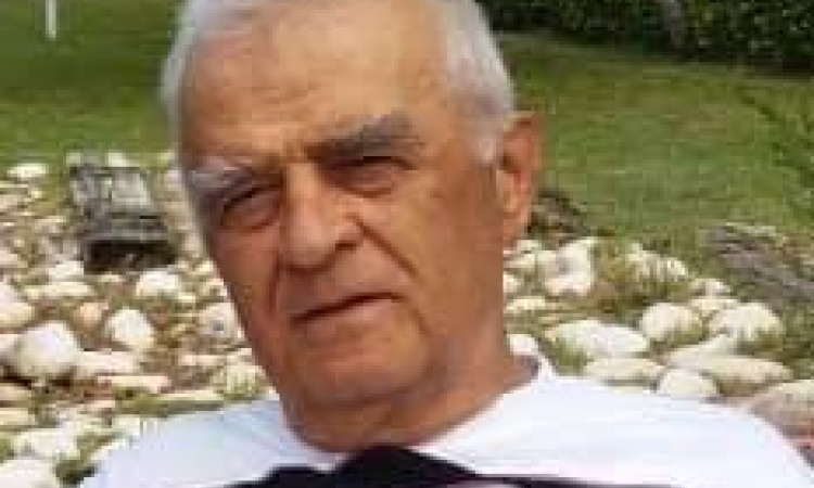              Odamız üyesi, Furkan Medikal firması sahibi Serhan Zırtıloğlu’un babası ve Sanayi sitesi esnaflarından Orhan Tabak’ın kayınpederi Hikmet Zırtıloğlu vefat etmiştir.                                                                                