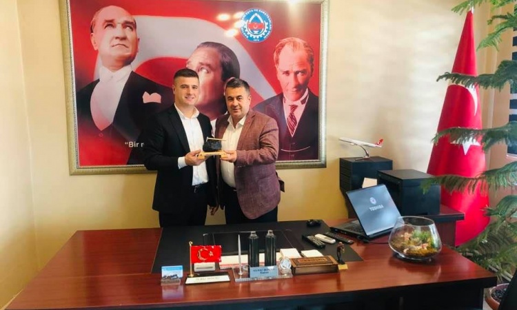 Zonguldak Amele Birliği Başkanlığı yönetim kurulu üyesi sayın,Serhat Ergin odamızı ziyaret etti. 