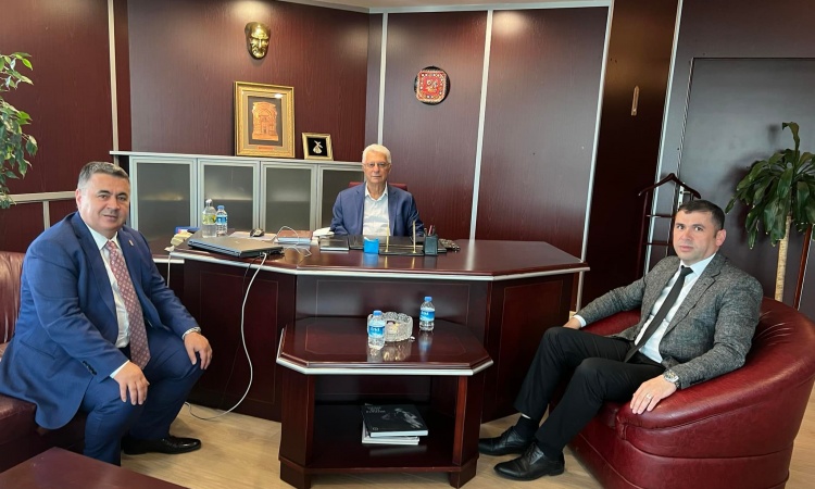 Akdeniz Türkiye Şoförler ve Otomobilciler Federasyonu Başkanı Apaydın’ı ziyaret etti 
