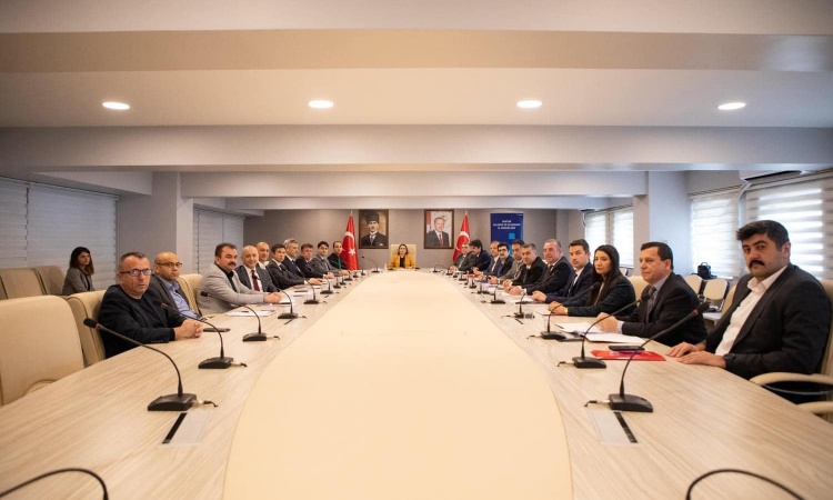 Başkan Akdeniz İl İstihdam ve Mesleki Eğitim Toplantısına katıldı 